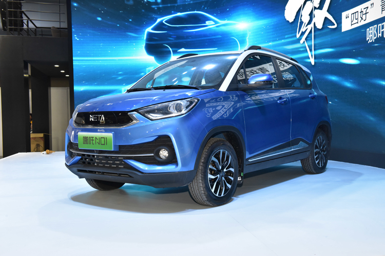 18广州车展探馆 哪吒首款车型n01亮相 手机凤凰网