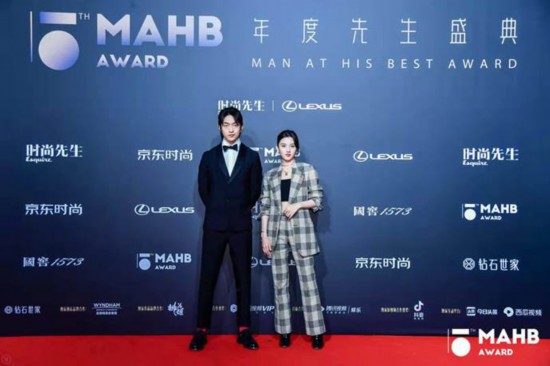 为时代风云加冕第十五届MAHB年度先生盛典礼至京城 为时代风云加冕第十五届MAHB年度先生盛典礼至京城