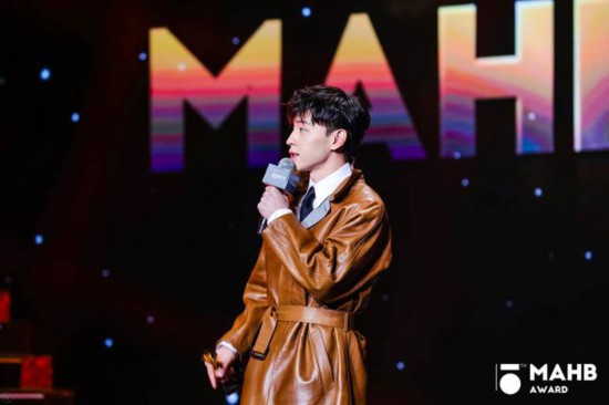 为时代风云加冕第十五届MAHB年度先生盛典礼至京城 为时代风云加冕第十五届MAHB年度先生盛典礼至京城