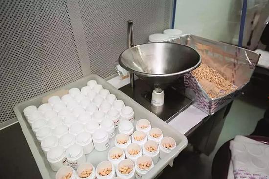 10亿元惊天诈骗:神药每粒成本2元每盒要价40万!