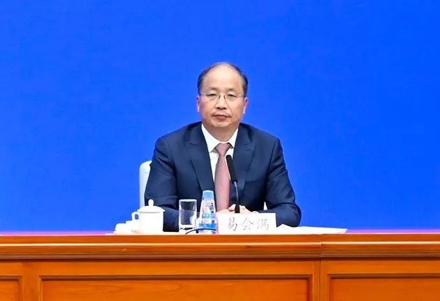 易会满履新证监会主席，传奇经历创造多项传奇纪录