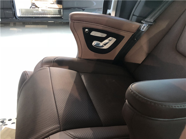 奔驰v250发布诠释高端改装商务车新模范15088779054