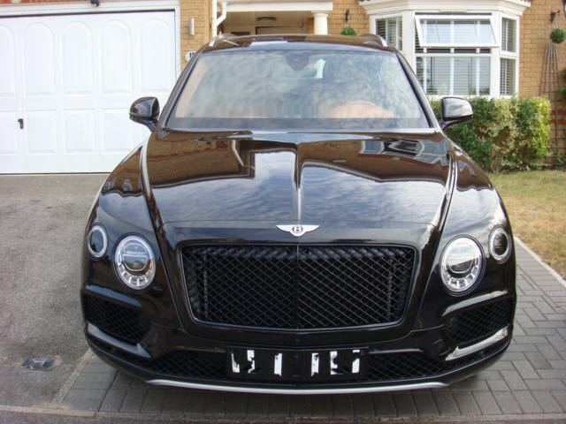 2018款宾利添越4.0TV8柴油版现车港口价_凤凰