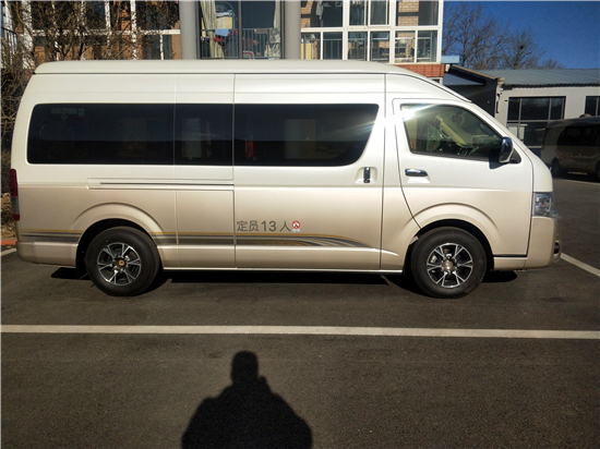 豐田海獅是一款全進口的商務用車,車身長5.38米,2.