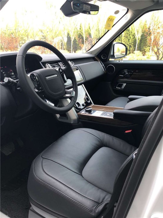 2019款路虎揽胜行政3.0t hse汽油版爆降