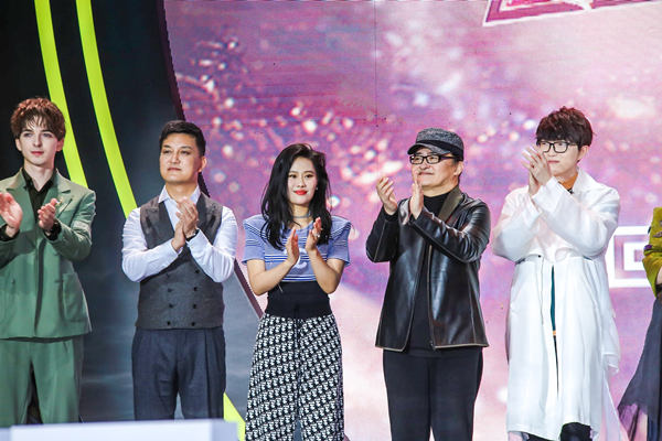 歌王冲刺夜龚琳娜透露决赛选曲 苏打绿无望合