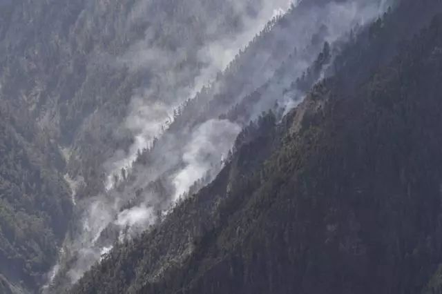 30人牺牲因“中国救火不专业”?质疑前先搞清4个问题