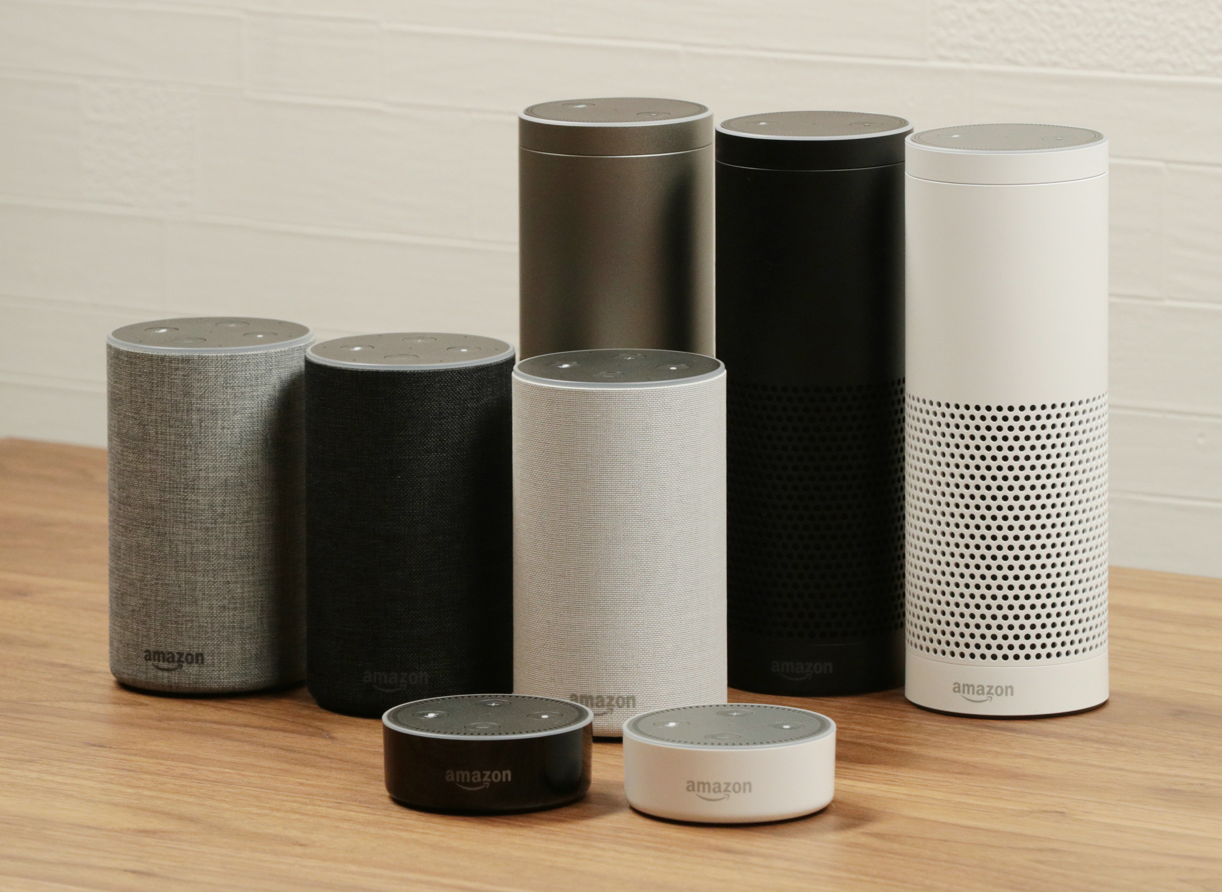 早在去年,纽约时报就曾揭露过alexa的重大漏洞,当时,alexa在一对夫妇