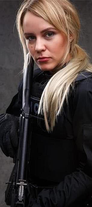 "全俄最美"女战士:安娜·赫拉玛佐娃(anna khramtsova)