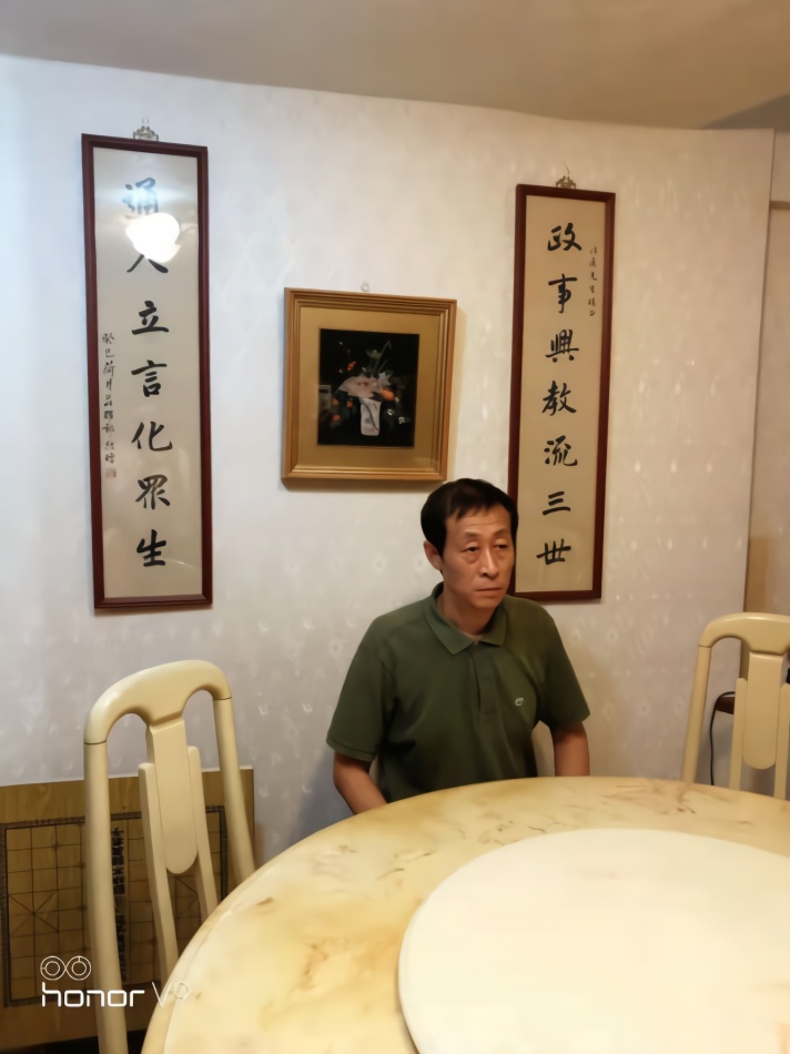 以异常沉痛的心情讣告：二十多天以前为了了解韦政通先生拜访的庄耀郎教授今天过世了！！！