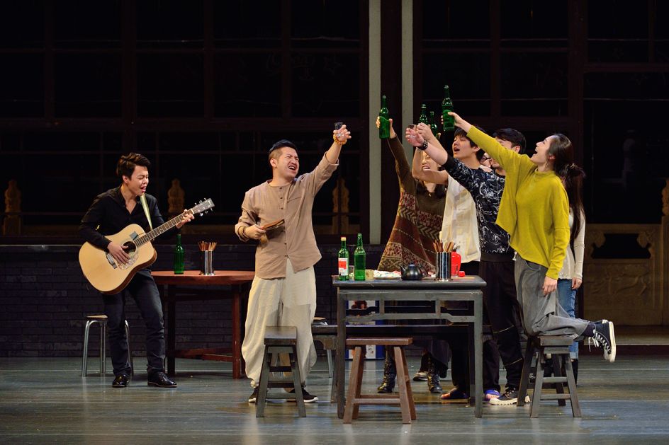 倪大红回归话剧舞台京味银锭桥讲述时代之惑