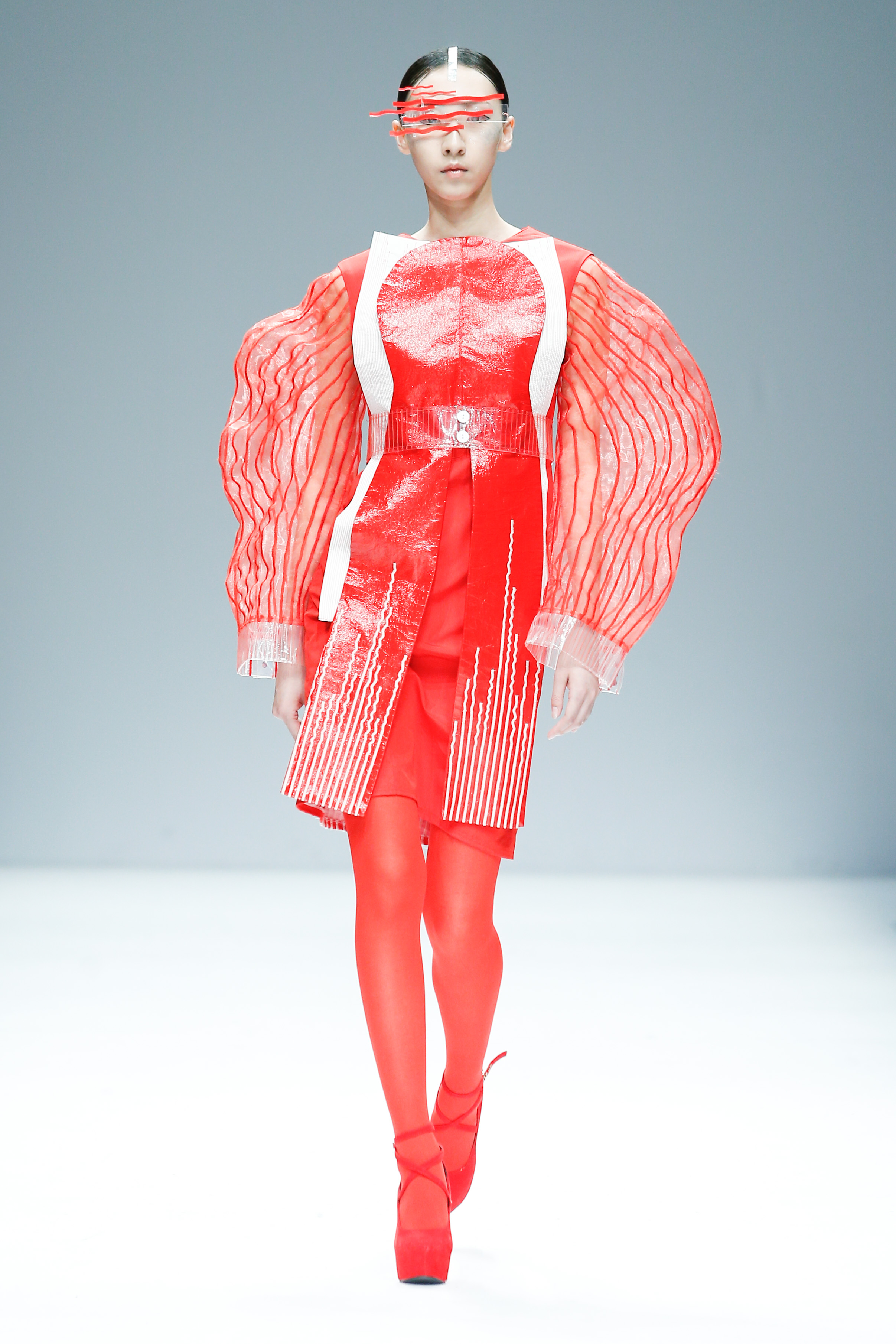 广州美术学院工业设计学院2019届服装专业优秀毕业作品亮相2019中国