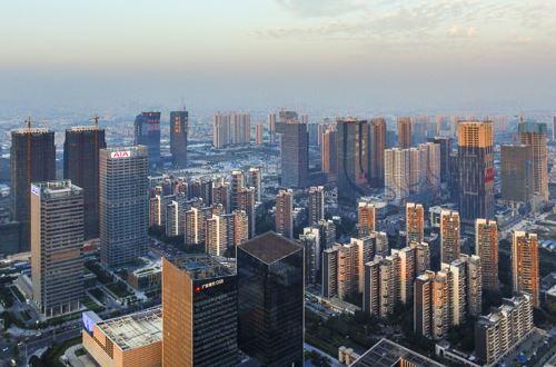 楼市调控松紧之间：“因城施策”或深化至“因区施策”_凤凰网财经_凤凰网