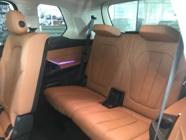 2019款宝马X7全新上市 现车价格优惠配置齐全