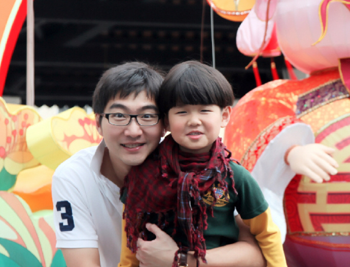 赵胤胤与儿子bruce