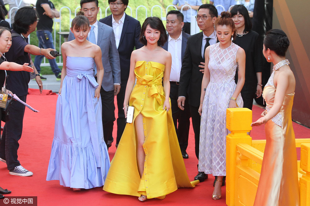 华表红毯:葛优现身 白百何秀豪乳