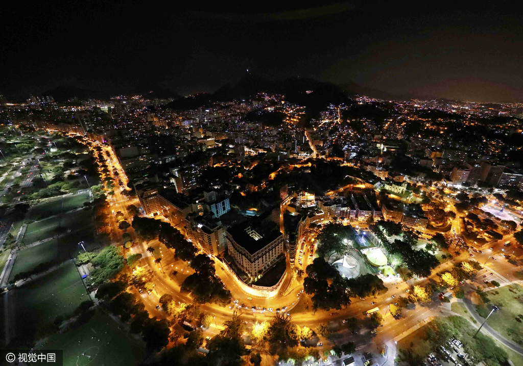 鸟瞰巴西绝美夜景 奥运村内灯火通明