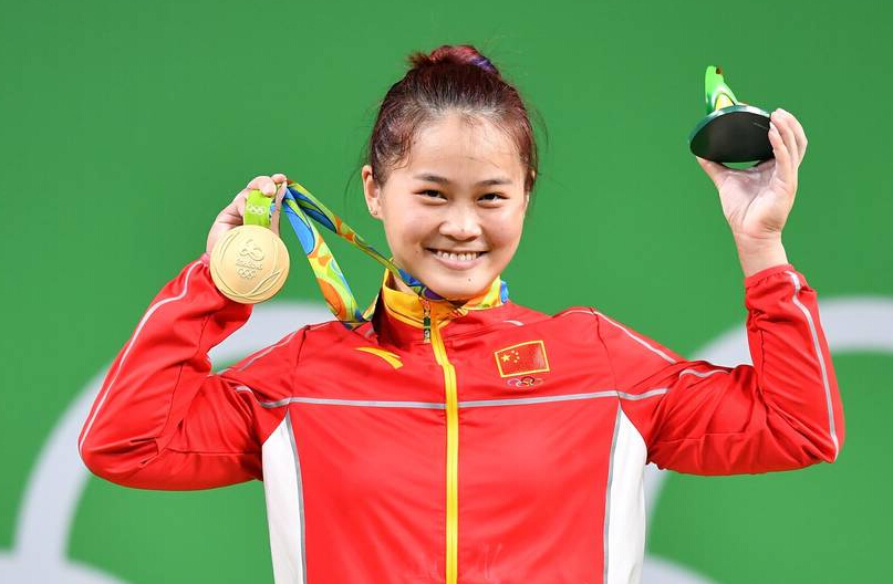 邓薇十来年没回过家 父亲:没想到能练成现在这样