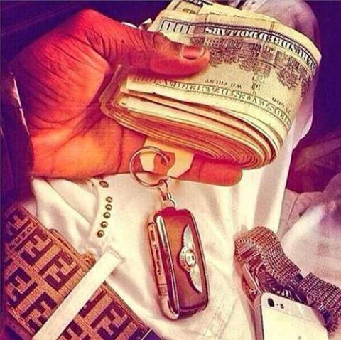 毒枭子女网上炫富 情景令人咋舌