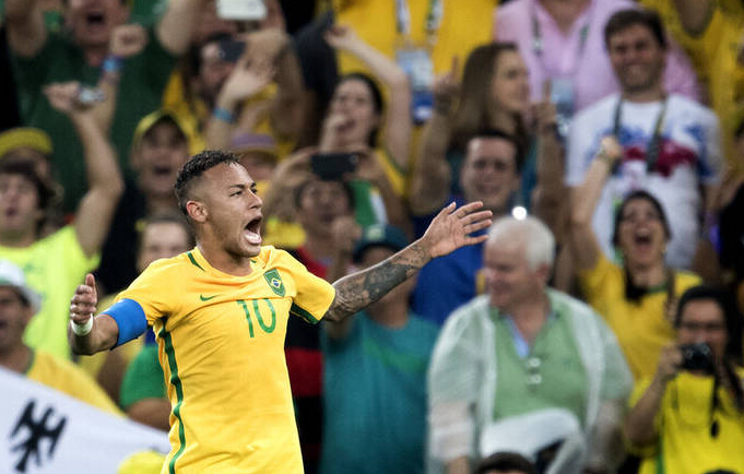 内马尔破门 点球绝杀