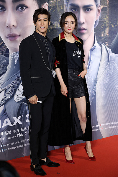 图为李治廷,杨幂.