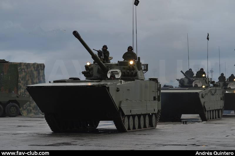 委内瑞拉高调展示中国两栖坦克 感谢中国不离不弃