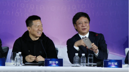 贾跃亭怒斥背后说乐视是庞氏骗局者黑手和sb