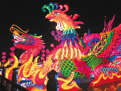 "龙凤呈祥"彩灯记者尚洪涛摄原标题:迎春节古城文艺味更浓大唐芙蓉园