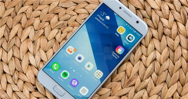 三星a5(2017)外媒开箱:八核配ip68防水