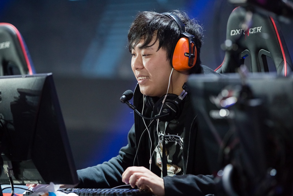 sli联赛线下赛现场图来自老队长rotk的怒吼