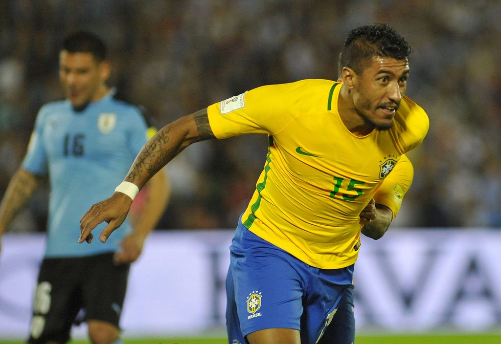 保利尼奥上演帽子戏法