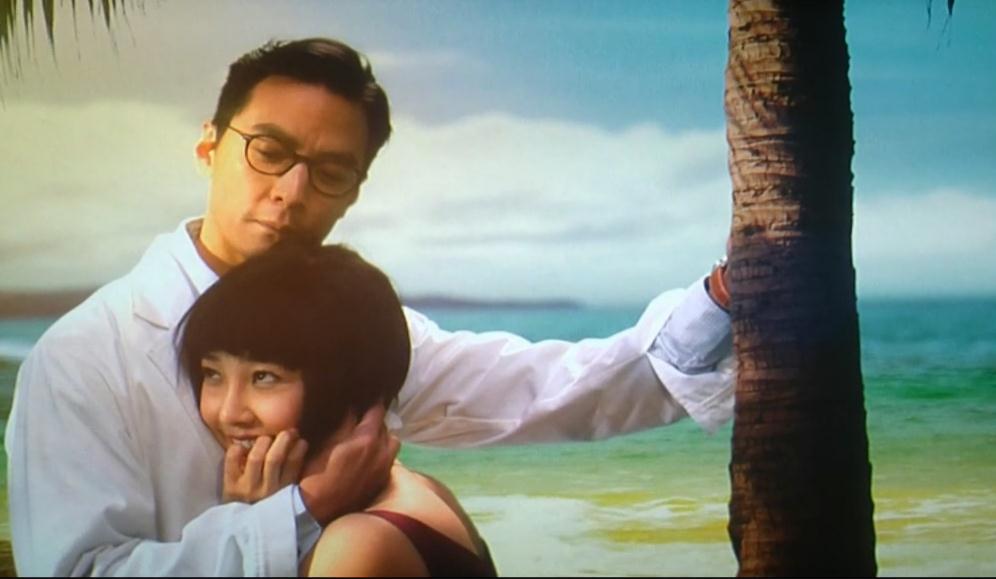 白百何与吴彦祖在2015年8月上映的《滚蛋吧!肿瘤君》中剧照.