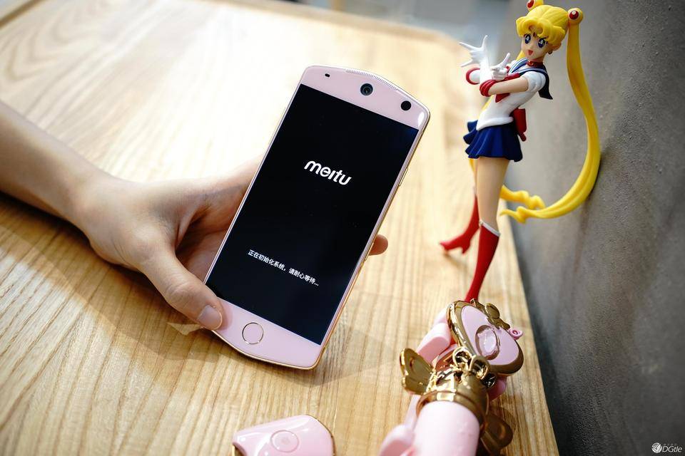 angelababy 同款,美图 m8 美少女战士限定版开箱