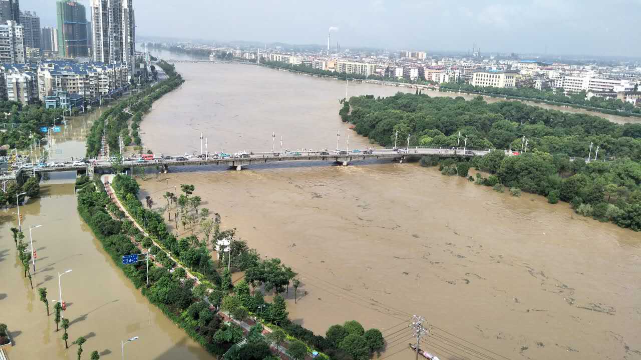湖南洪水现场 破98年历史水位