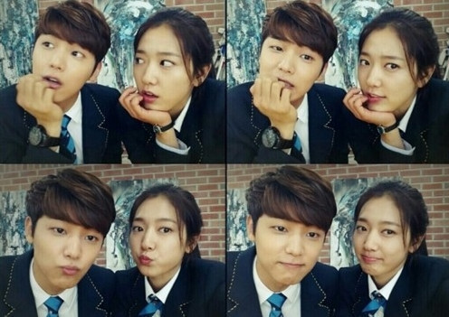 情侣装朴信惠姜敏赫是要公开的节奏