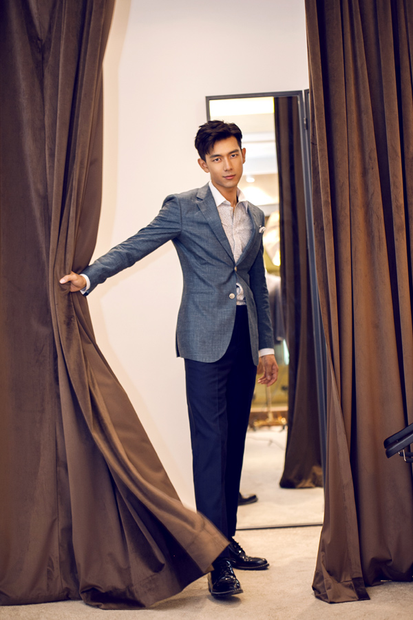 李现:阳光宅男"现"锋芒