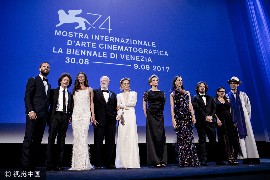 第74届威尼斯电影节开幕内场