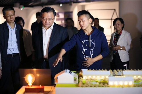 "创业西安行"走进西安欧亚学院