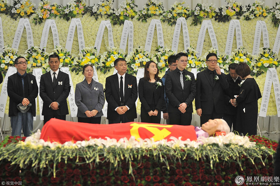 2017年11月1日,越剧十姐妹之一的傅全香告别会在上海龙华殡仪馆举行.