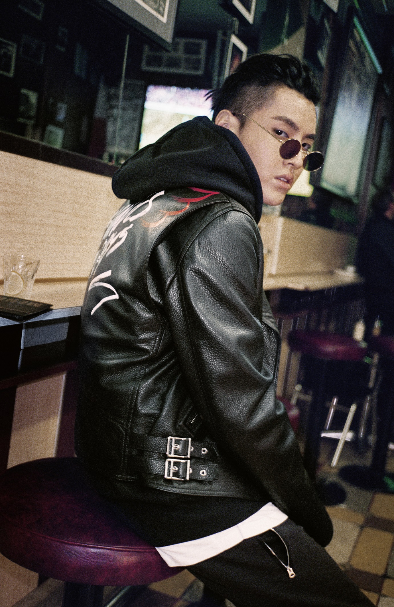 burberry与代言人吴亦凡携手推出全新合作系列