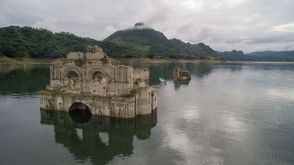 格里哈尔瓦河(grijalba river)2015年受干旱影响,令流入nezahualcoyo