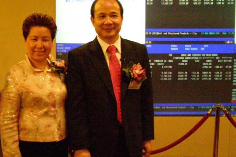 霸王洗发水创始人夫妇内斗 妻子:他把我当赚钱机器