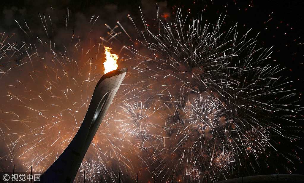 火焰记忆!十届冬奥圣火点燃瞬间