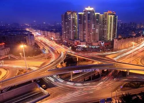 华灯初上是什么意思代表什么 da47174d184a6e1_size46_w499_h359.jpg