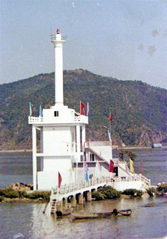 中国沿海历史名塔舢舨洲灯塔 至今仍发挥航标功能_手机凤凰网