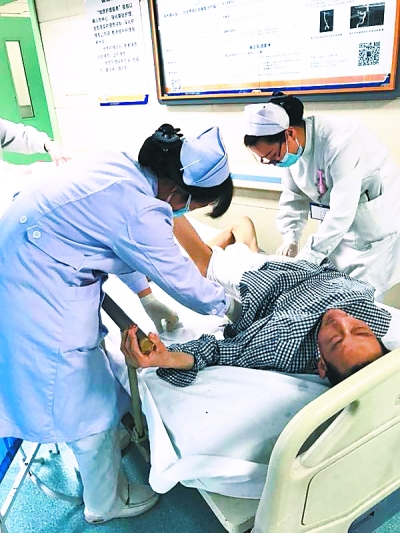 哪家车险可以垫付医药费 d91df0f35449452_size199_w400_h533.jpg