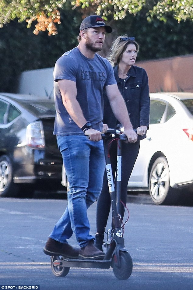 《银河护卫队》 中饰演"星爵"一角,美国男星克里斯61帕拉特(chris