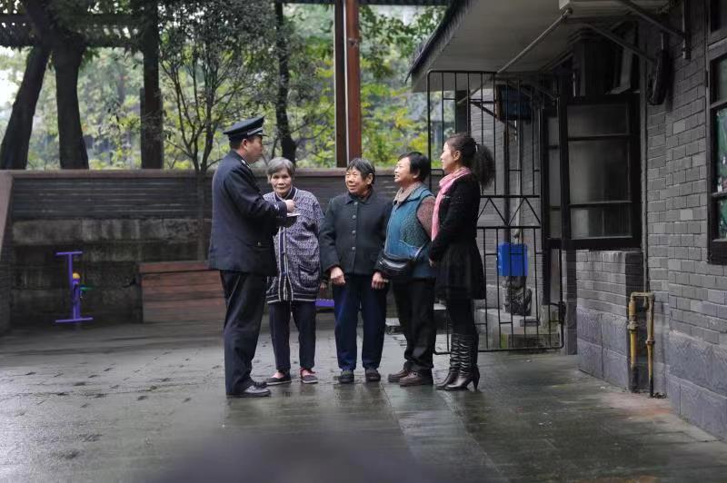 别车归交警还是派出所管 53cebdcf1fca645_size69_w800_h532.jpg