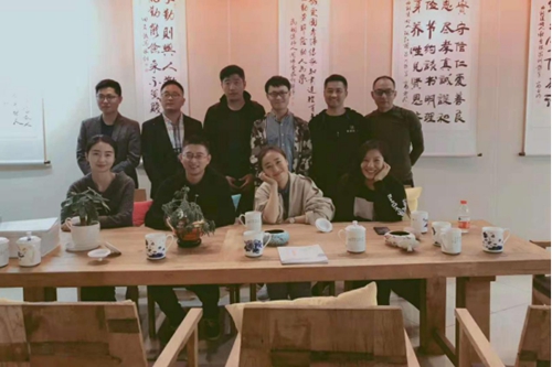 青年导演汪丹妮参加铜陵青年影视文化沙龙后留影青年导演汪丹妮作品