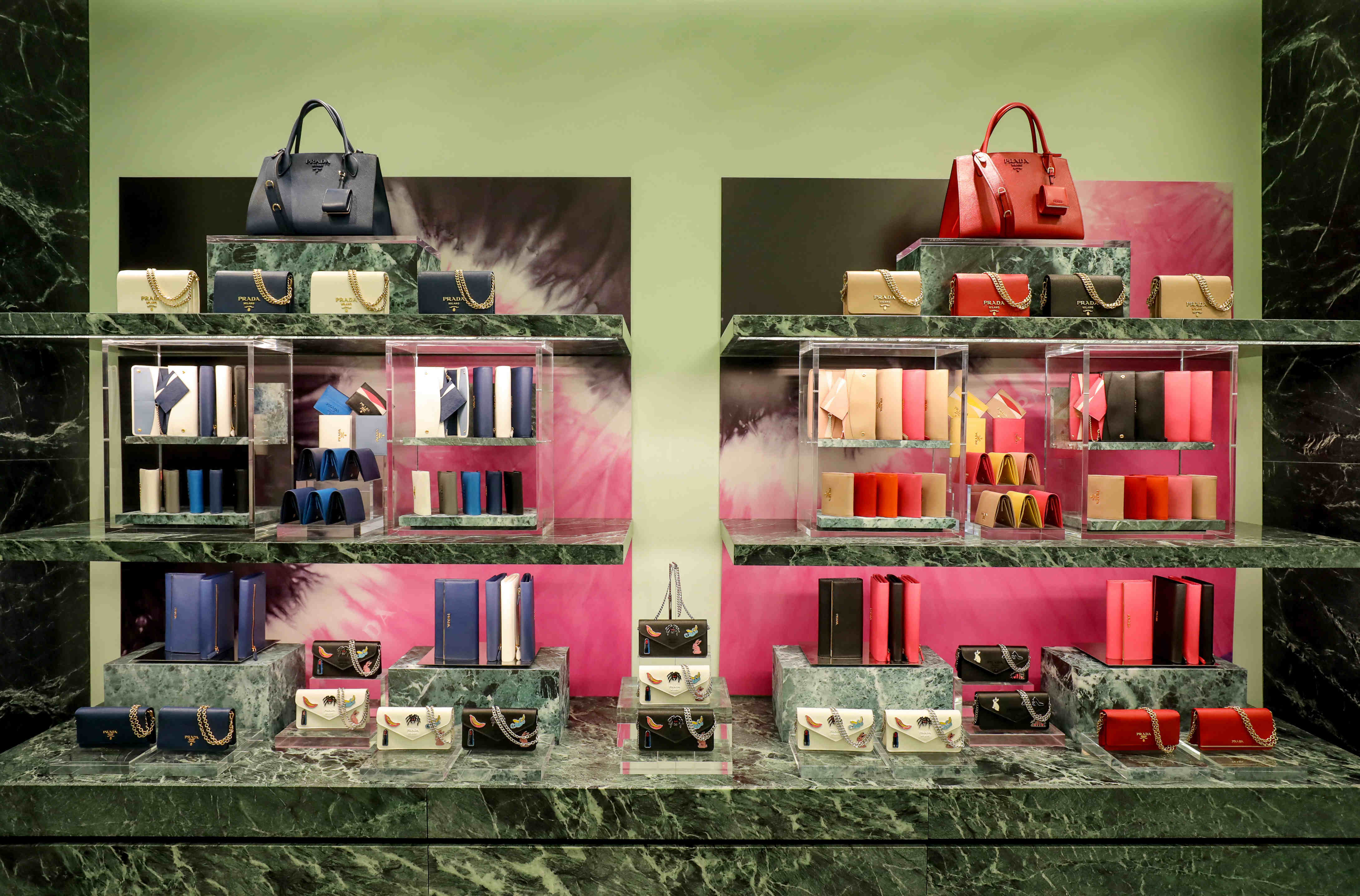 prada2019春夏系列赏鉴酒会在西安skp举办